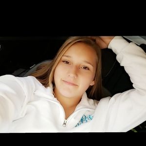 Meet your Posher, Cambrie